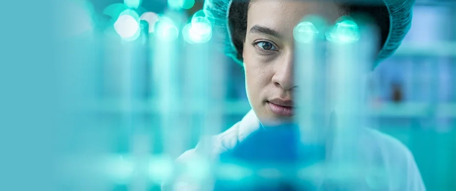 Laboratory technician working in a life science research lab